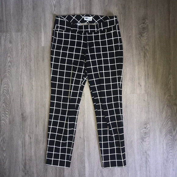 Old Navy Pants - Old Navy Pixie Pants